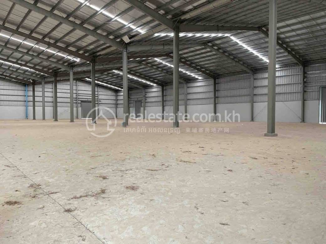 Entrepôt À louer à Chbar Ampov $6,300