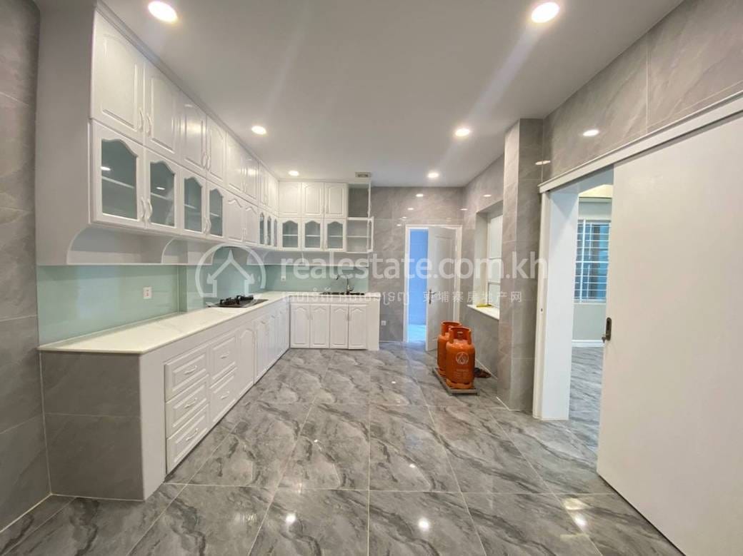 Chamkarmon别墅出租，价格$3,500