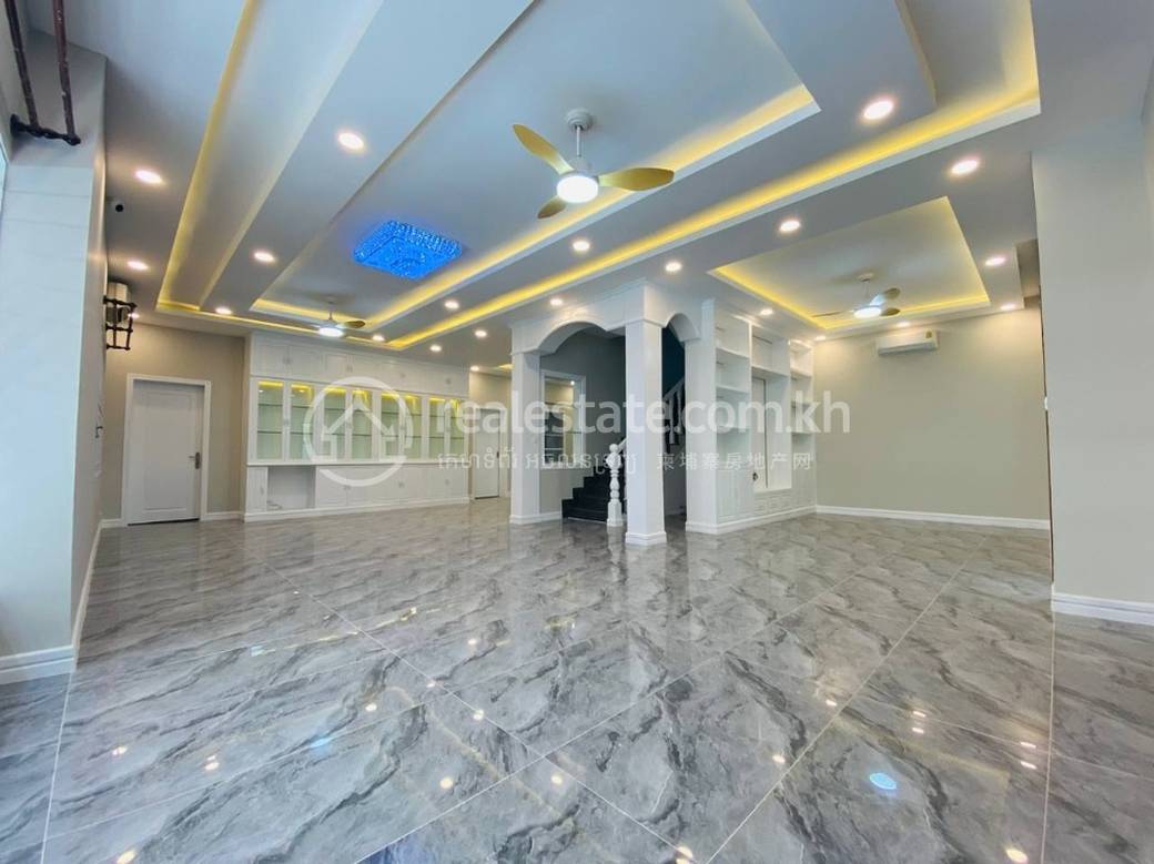 4卧室别墅出租，价格$3,500