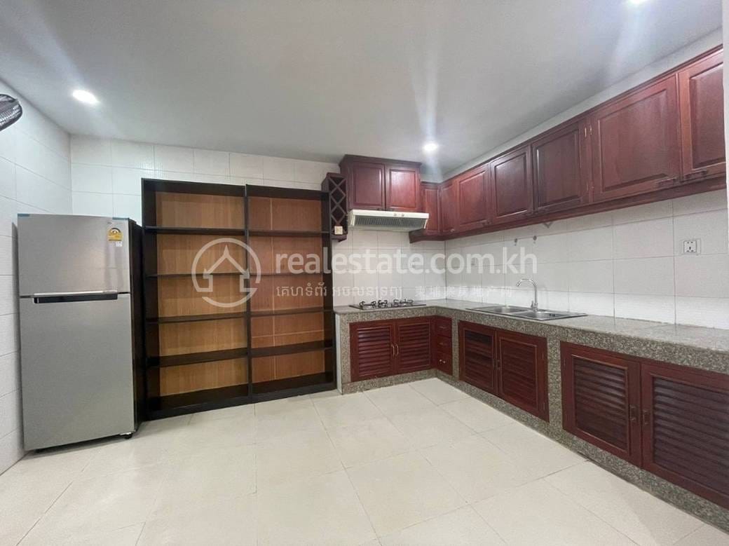 2 Bedrooms Apartment For Rent for $800