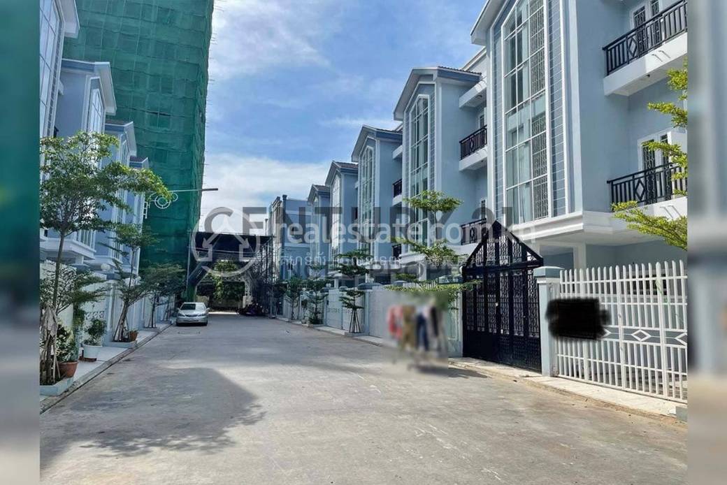 Chbar Ampovの別荘売り物件 $125,000