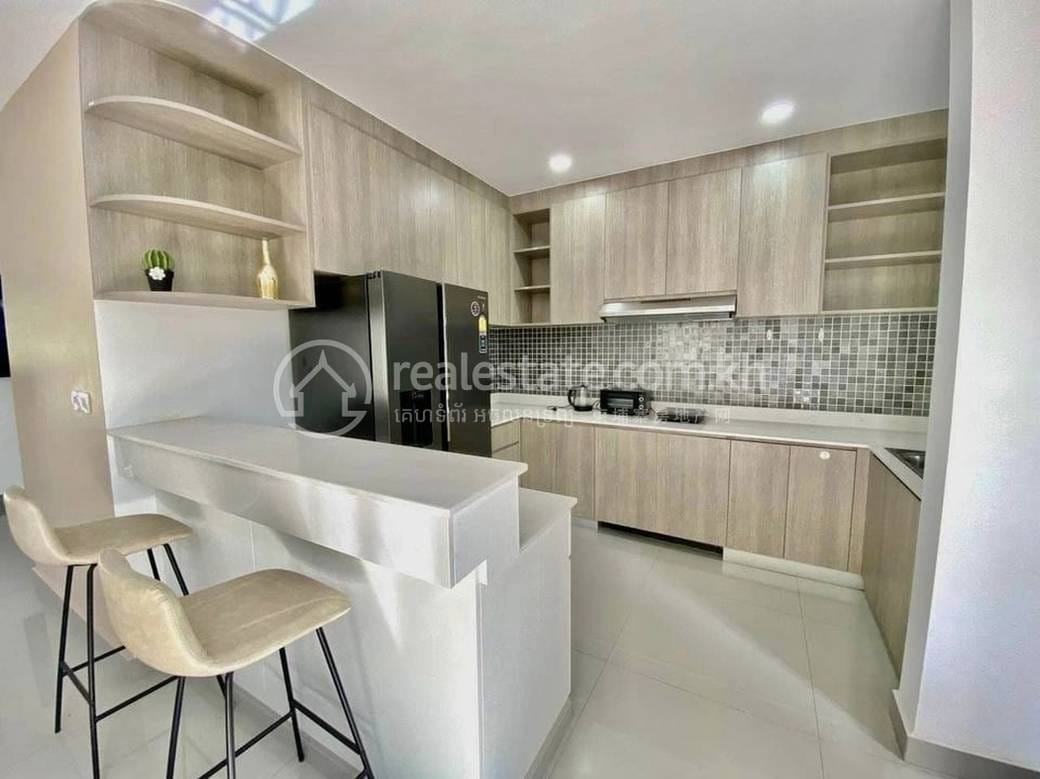 5 Bedrooms Вилла Для Аренды for $3,000