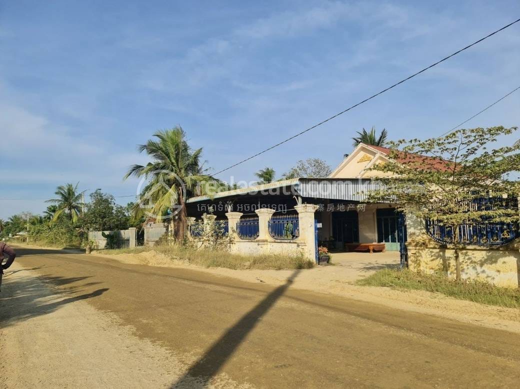 Angk SnuolのHouse and lot売り物件 $350,000