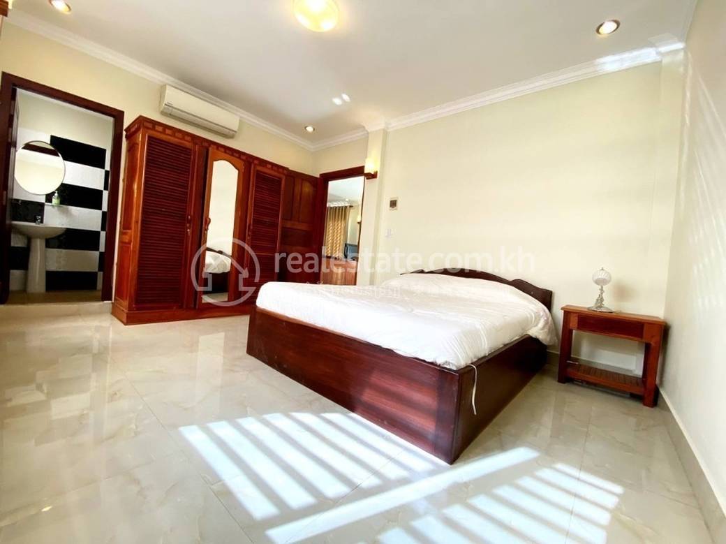 Apartment For Rent in Phsar Kandal I, Daun Penh, Phnom Penh