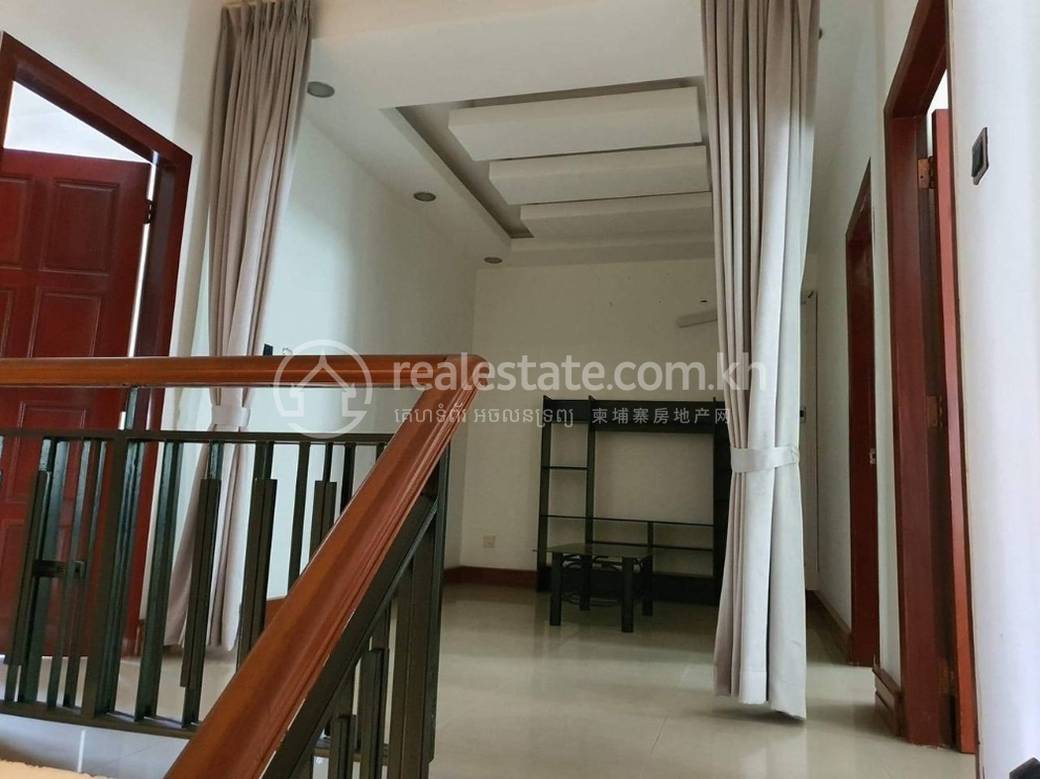 Chamkarmon别墅出租，价格$2,400