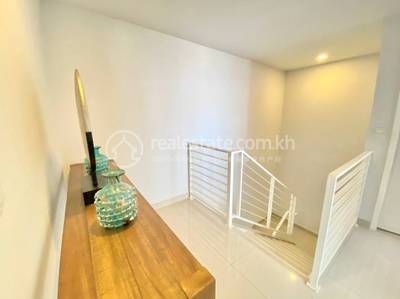 Tonle Bassac Apartment For Rent in Tonle Bassac