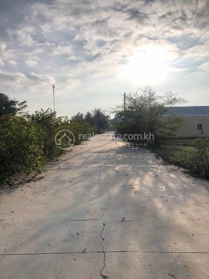 Lot Na prodej in Prek Pnov $16,000
