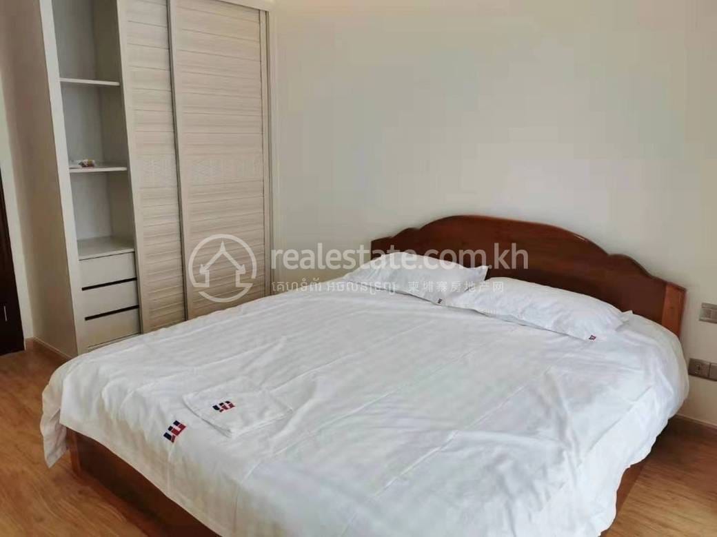 Apartment For Rent with 1 Parking Space