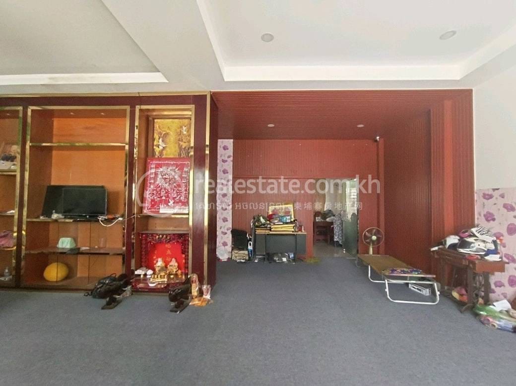 98 sqm Living Size House and lot Na prodej in Kamboul