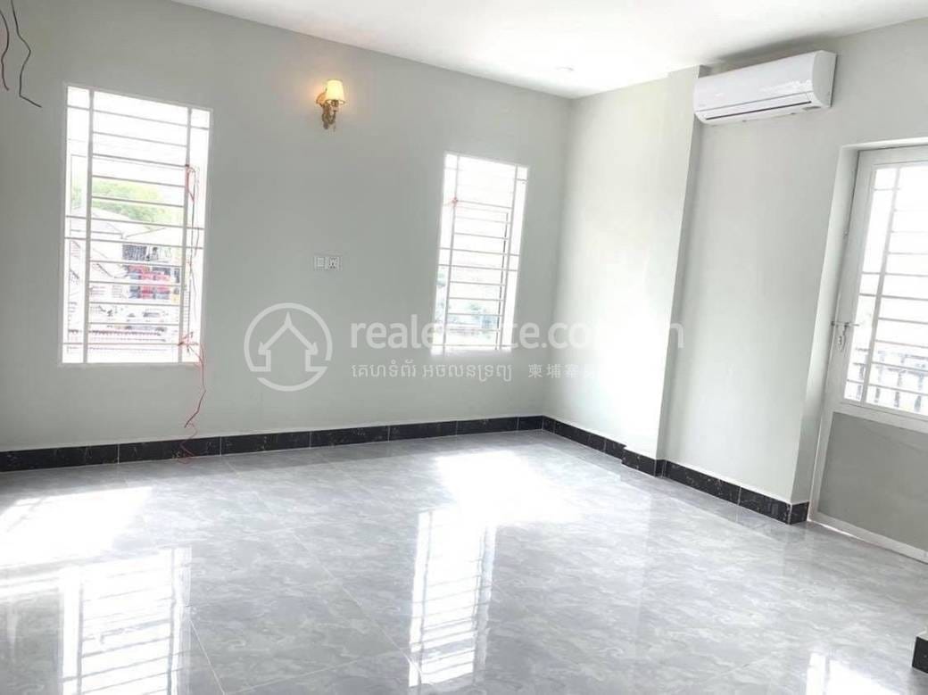 House and lot For Sale in Sihanoukville $250,000