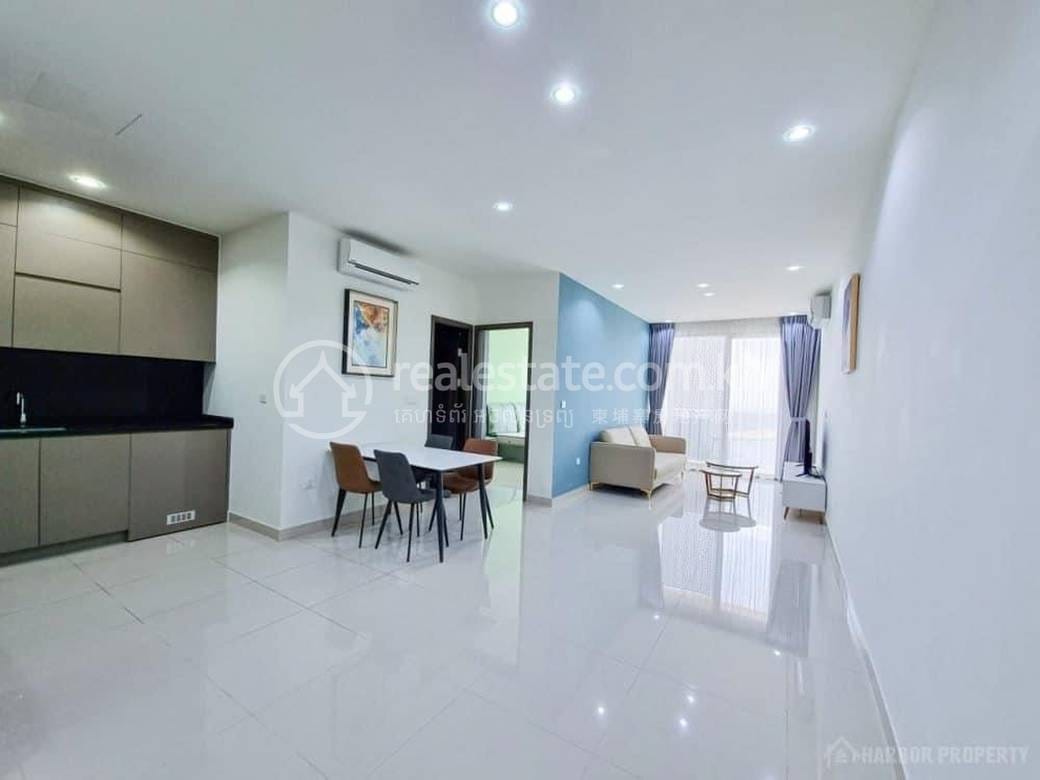 $1,200 Condo