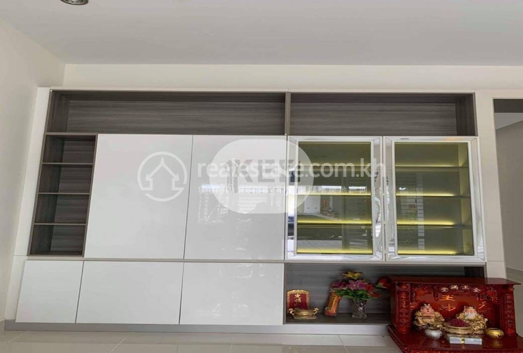 Chbar Ampov Shophouse For Rent in Chbar Ampov