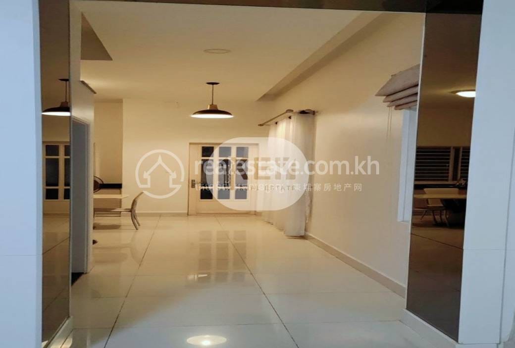Chbar Ampov에 있는 상가주택 임대 $1,000