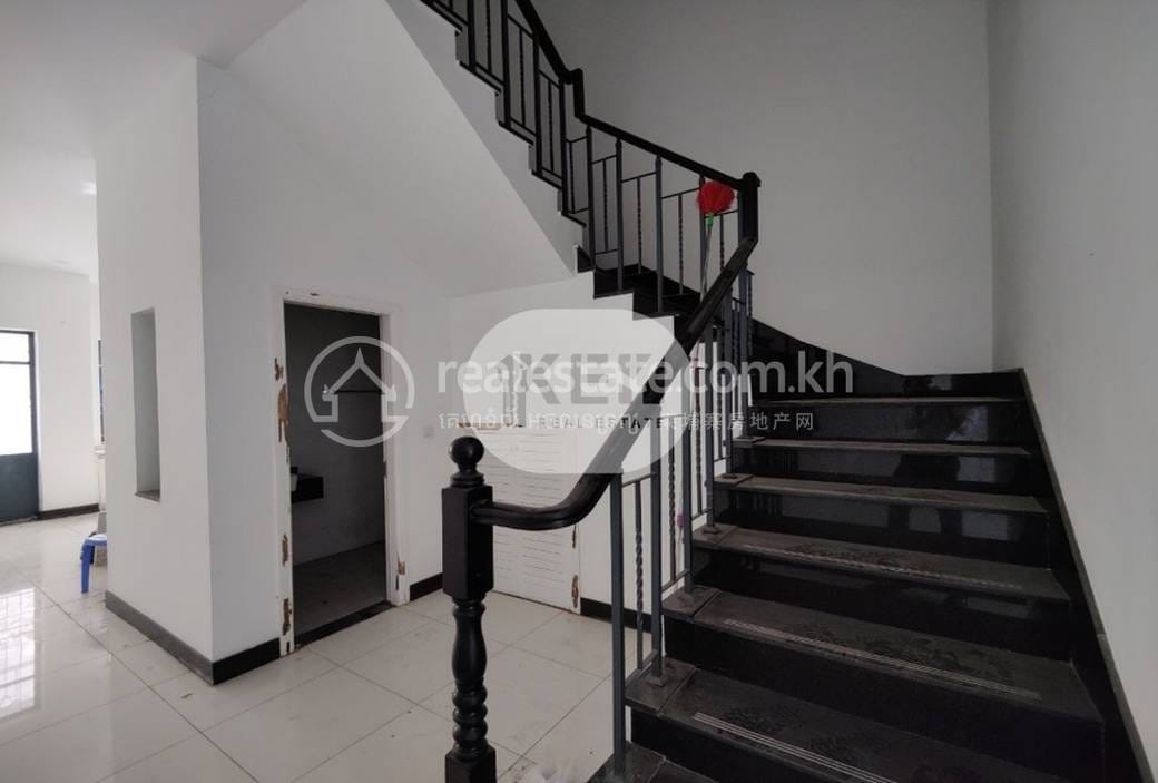 Chroy Changvar CommercialShophouse For Rent in Chroy Changvar