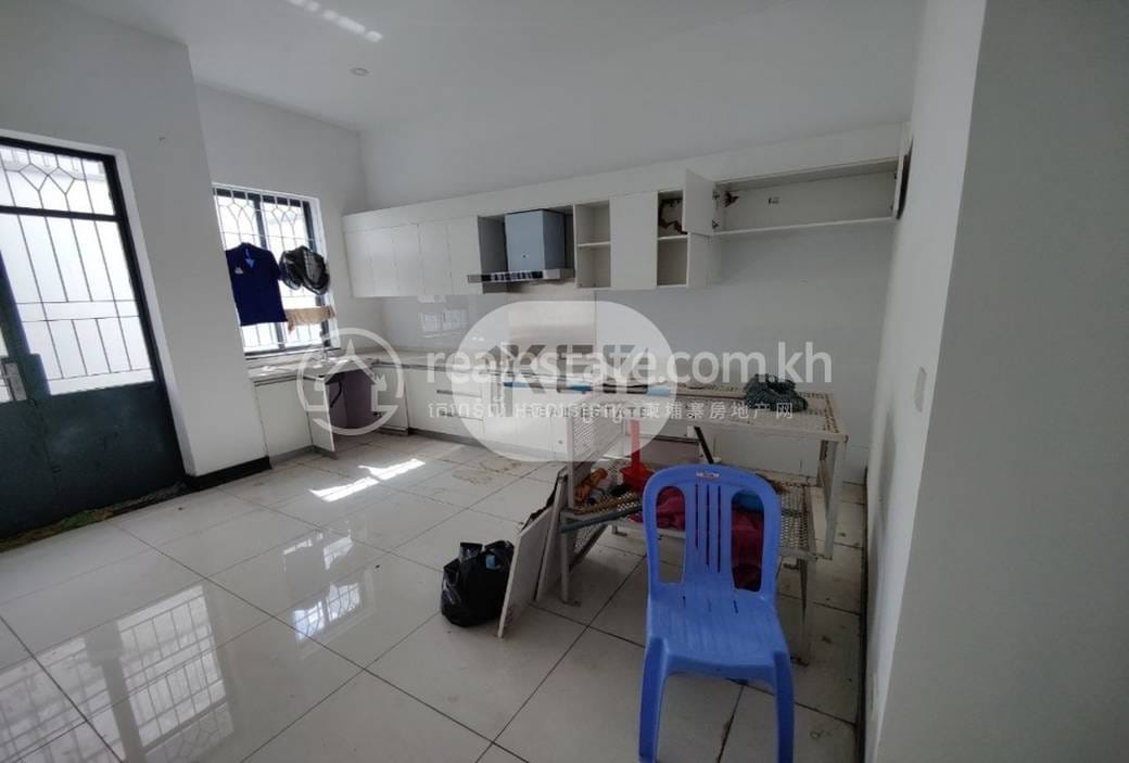 265 sqm Land Size CommercialShophouse For Rent for $6,000