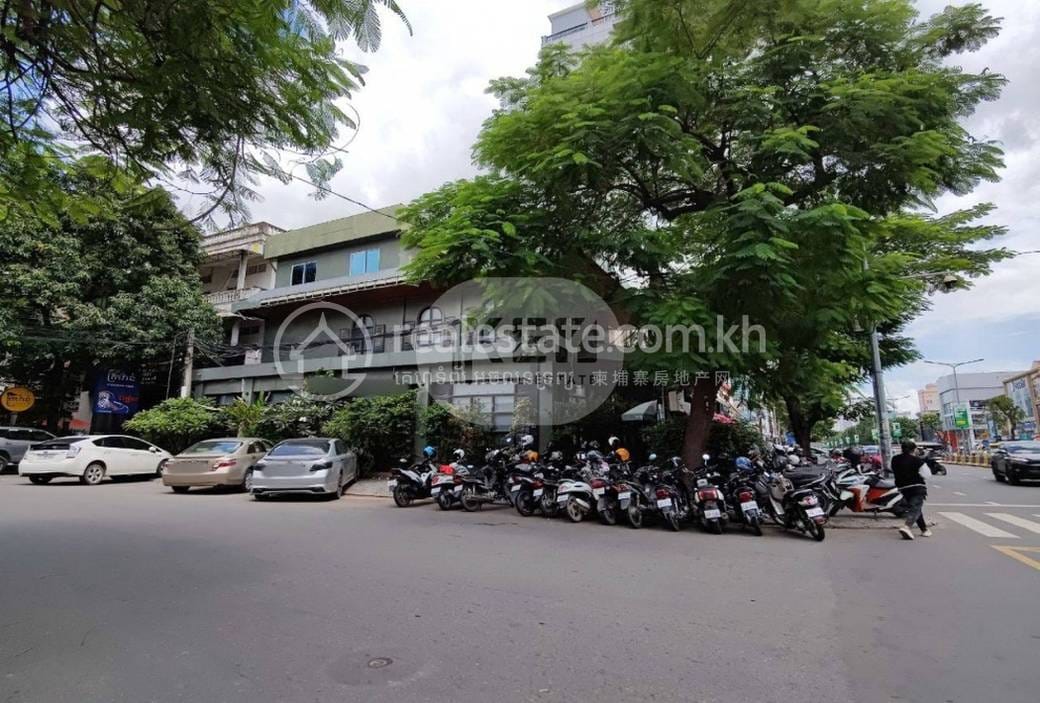 CommercialShophouse À louer à Toul Kork $10,000