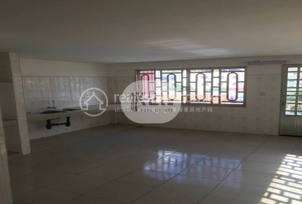 Shophouse For Rent in Phsar Daeum Thkov, Chamkarmon, Phnom Penh