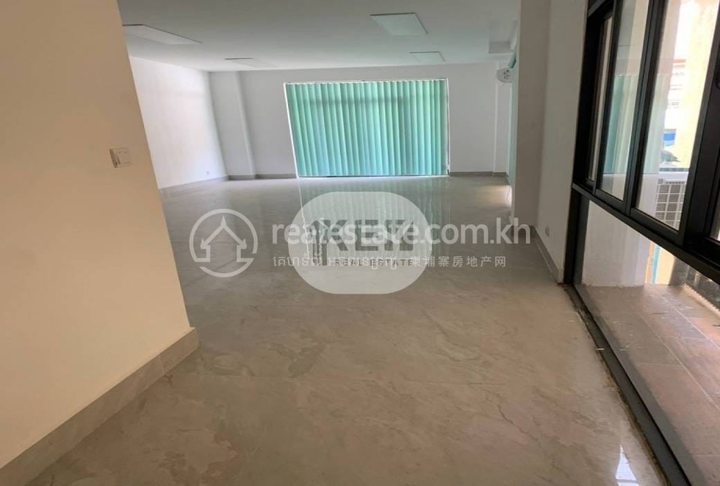 Daun Penh Appartement For Sale & Rent à Wat Phnom Daun Penh $1,350,000