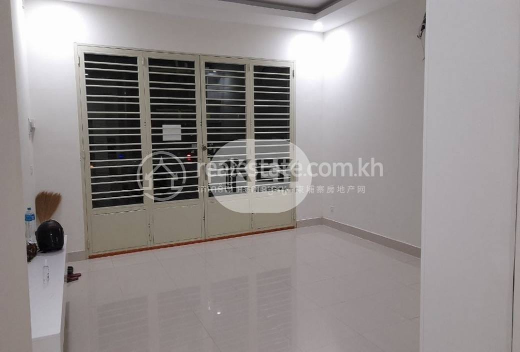 Por Sen Chey联排住宅出售，价格$150,000