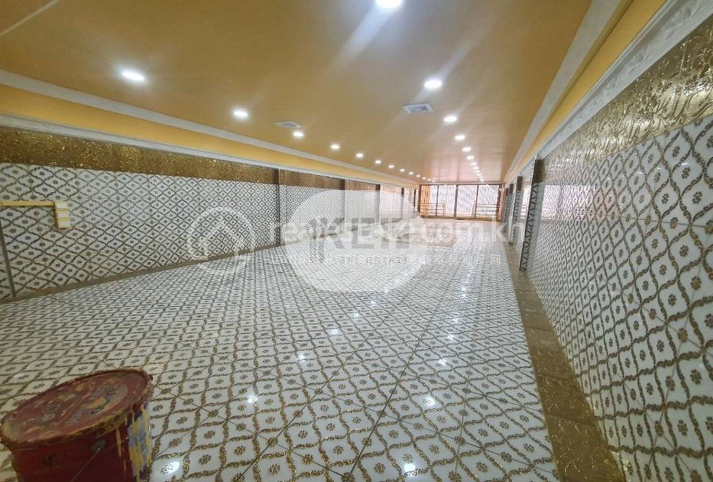 Flat House For Sale in Phsar Thmei III, Daun Penh, Phnom Penh