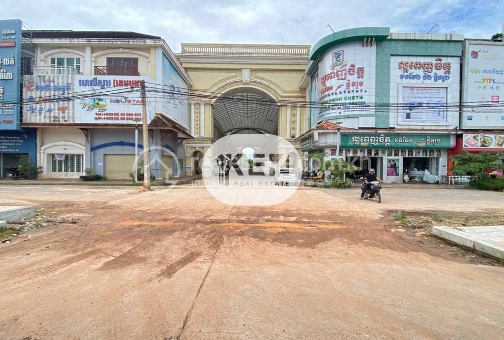 带1个停车位的店屋出售