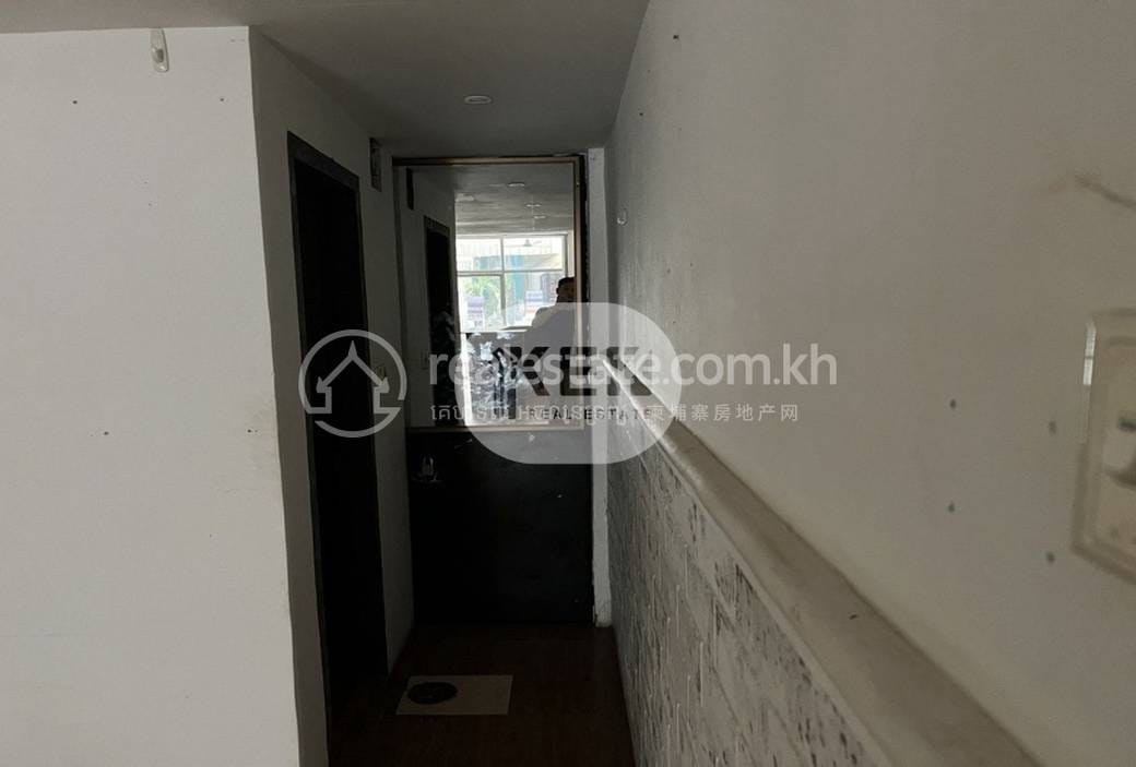店屋出售，位于下市仔2分区, 隆边区, 金边
