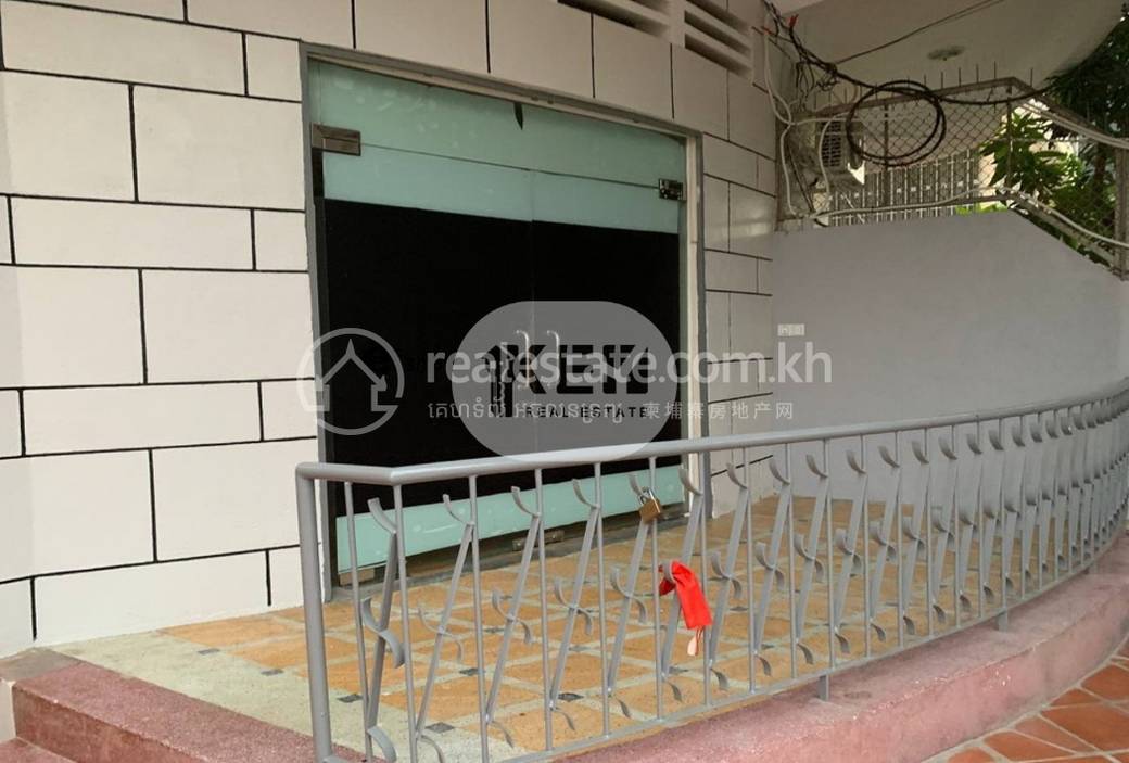 Villa À louer à Daun Penh $2,500