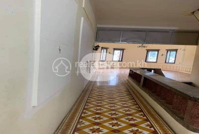 Daun PenhのHouse and lot賃貸物件 $2,500