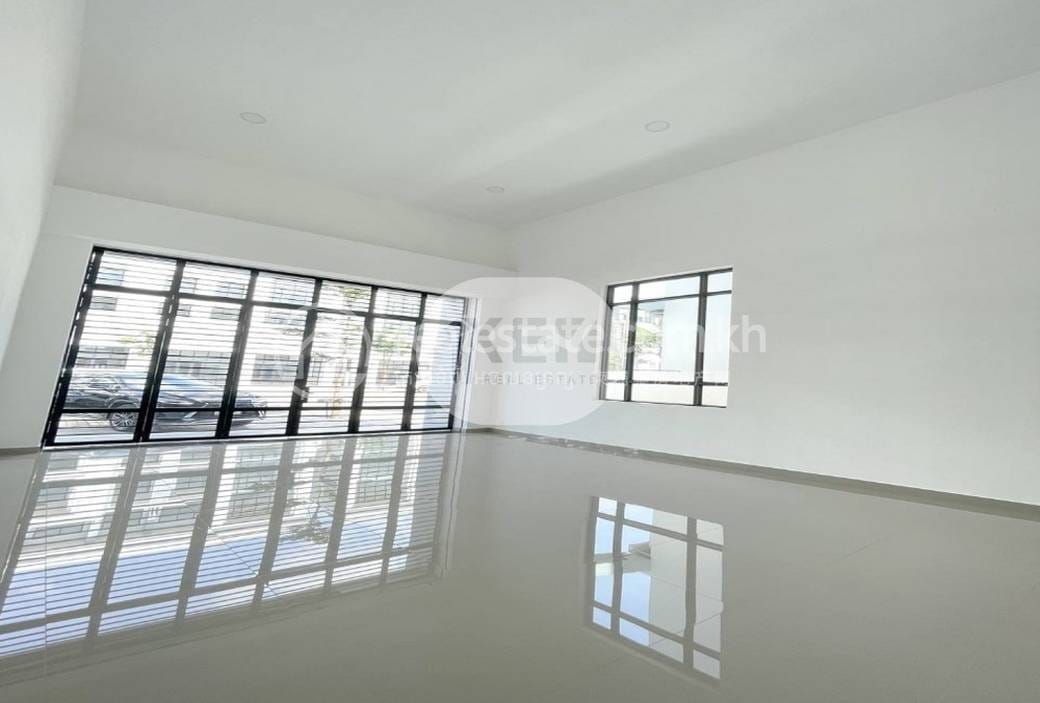 Meanchey店屋出租，价格$1,500