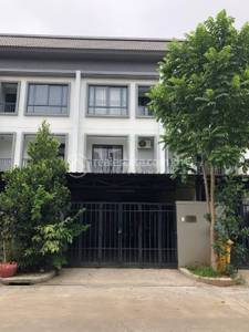 143629-link-house-at-borey-chip-mong-598-for-sale-1673313991-55636407-b.jpg