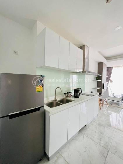 Condo Na wynajem w Tonle Bassac, Chamkarmon, Phnom Penh
