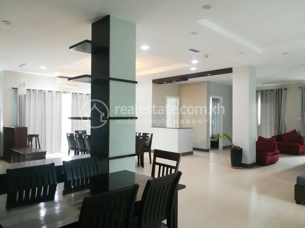 3,159 sqm Living Size Apartment For Rent in Chamkarmon