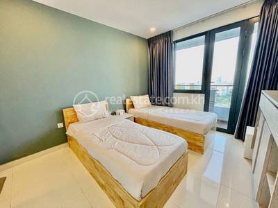 Condo For Rent in Chamkarmon $900