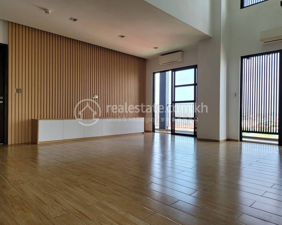 Urban Loft | Condo For Sale with 2 Parking Space