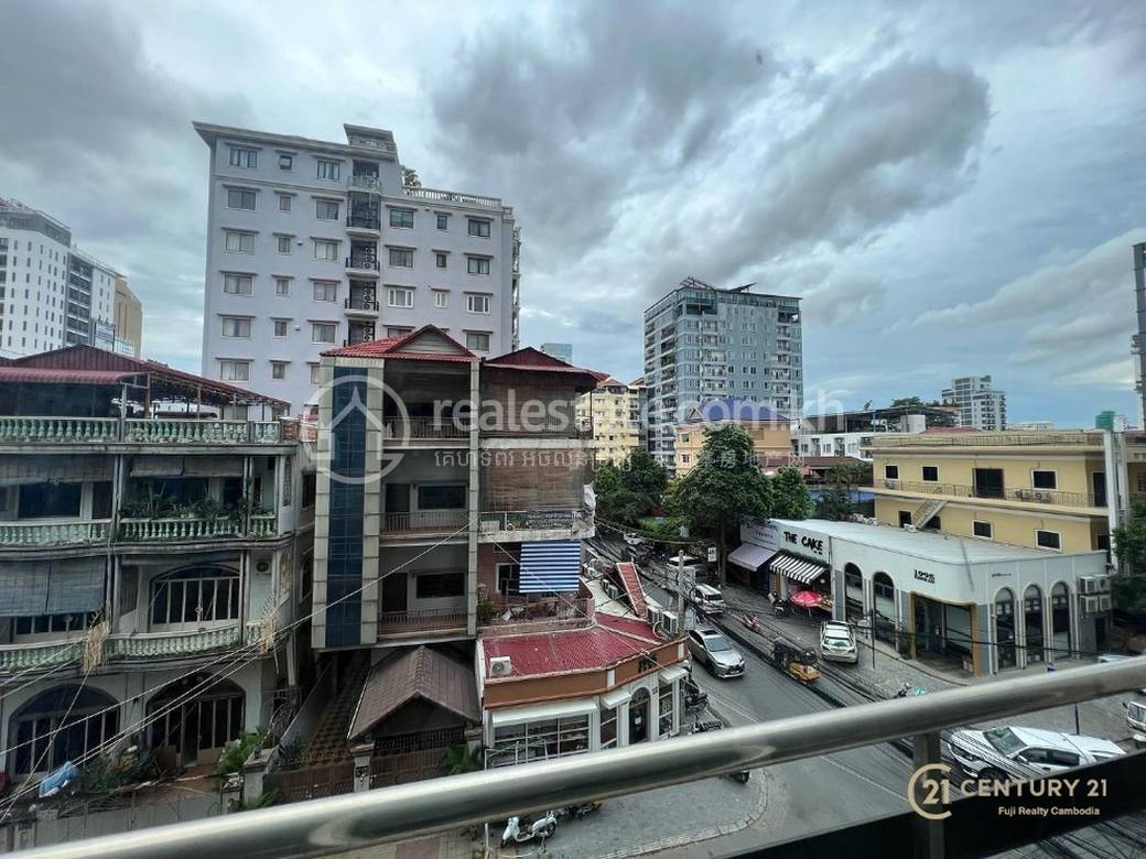 Gold1 apartment | Furnished Condo For Sale
