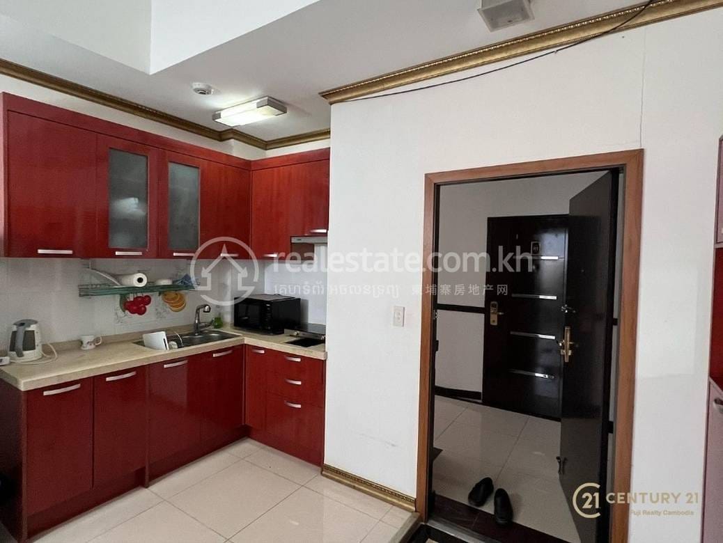 Gold1 apartment | Condo For Sale with 1 Parking Space