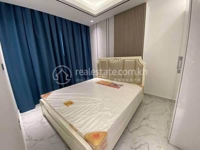 $1,300 Condo