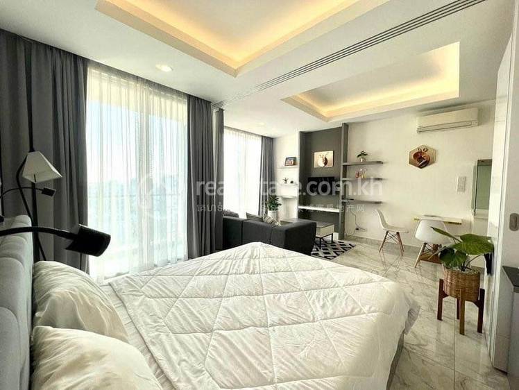 $700 Condo