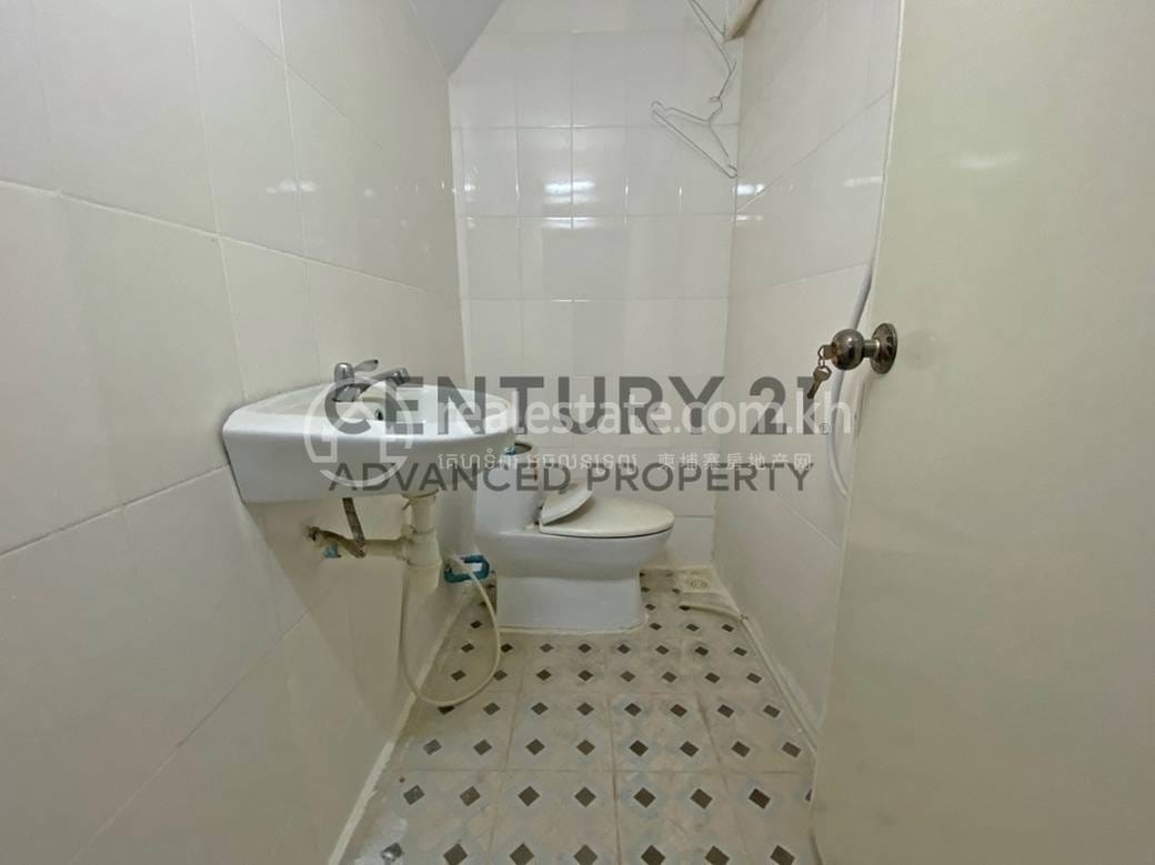 Tuek L'ak 3 Flat House For Sale in Tuek L'ak 3