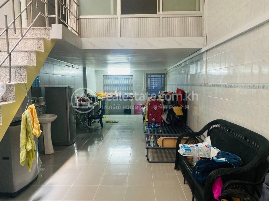 Daun Penh店屋出售，价格$540,000