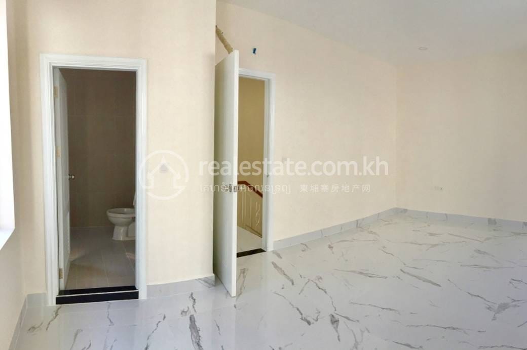 Sen Sok Apartment For Rent in Ou Baek K'am Sen Sok $700