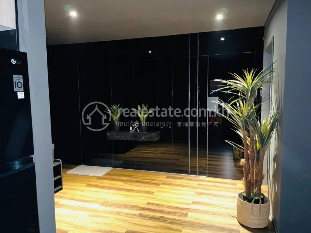 Apartment For Rent in Chamkarmon $2,000