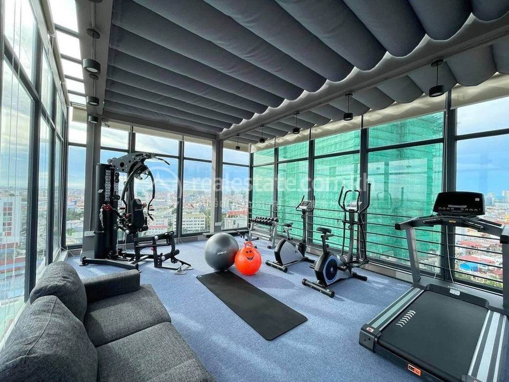 $450 Condo