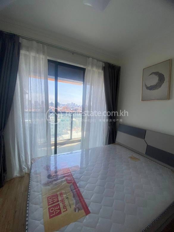 Chamkarmon Condo For Rent in Chamkarmon