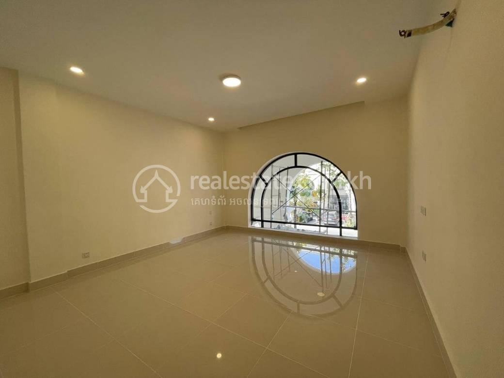 Chbar Ampov에 있는 House and lot 임대 $850