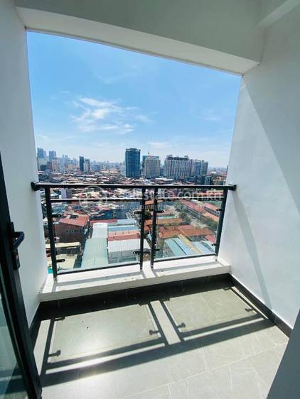 $370 Condo
