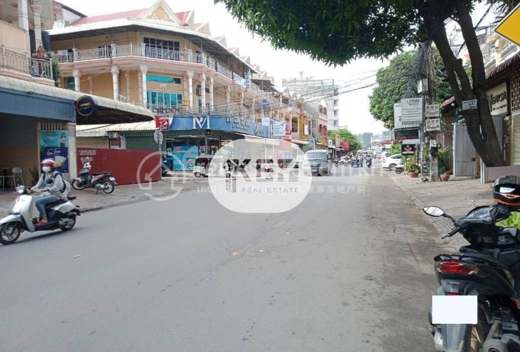 Toul Kork Maison mitoyenne À vendre à Toul Kork