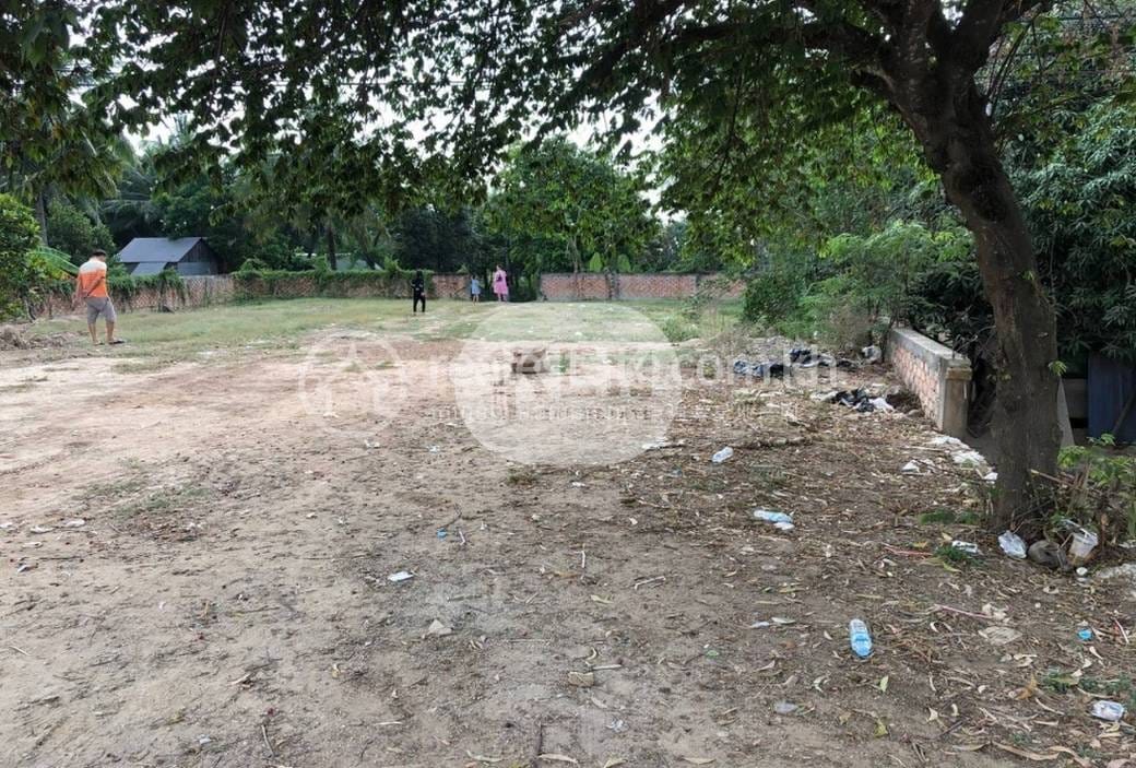 Lot For Sale in Leuk Daek $750,000