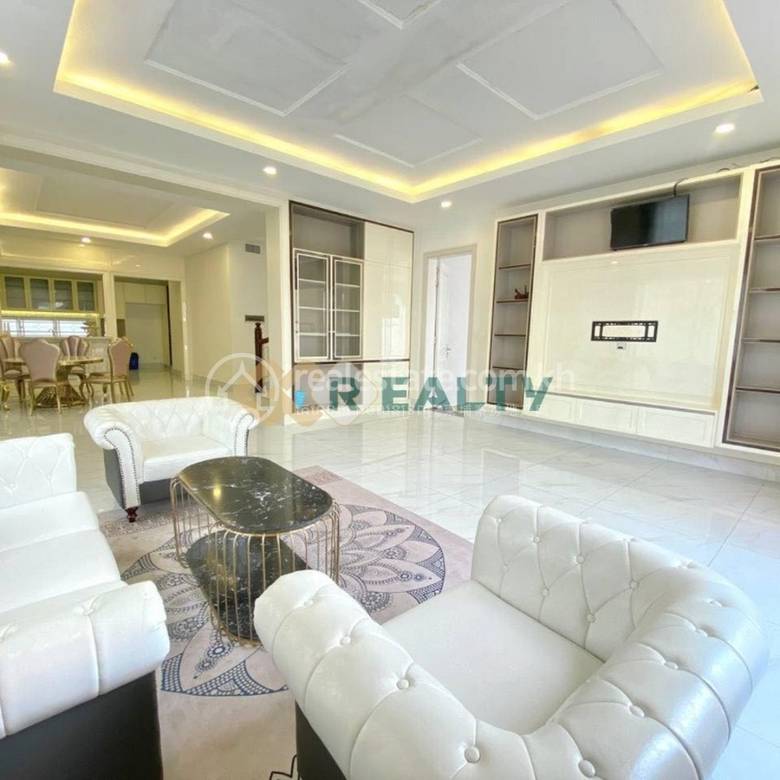 Vila For Sale & Rent in Por Sen Chey $1,100,000
