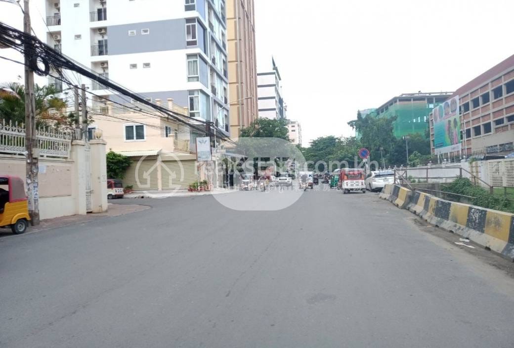 Квартира Для Продажи in Boeng Keng Kang $1,100,000